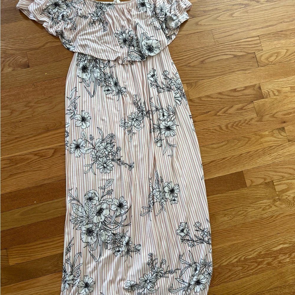 Maternity maxi dress